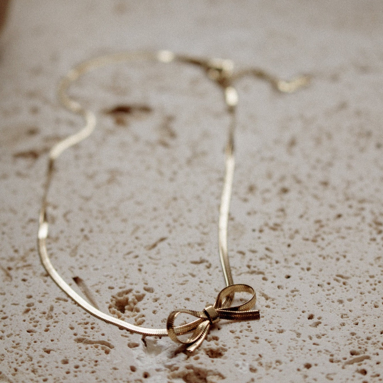 bow necklace