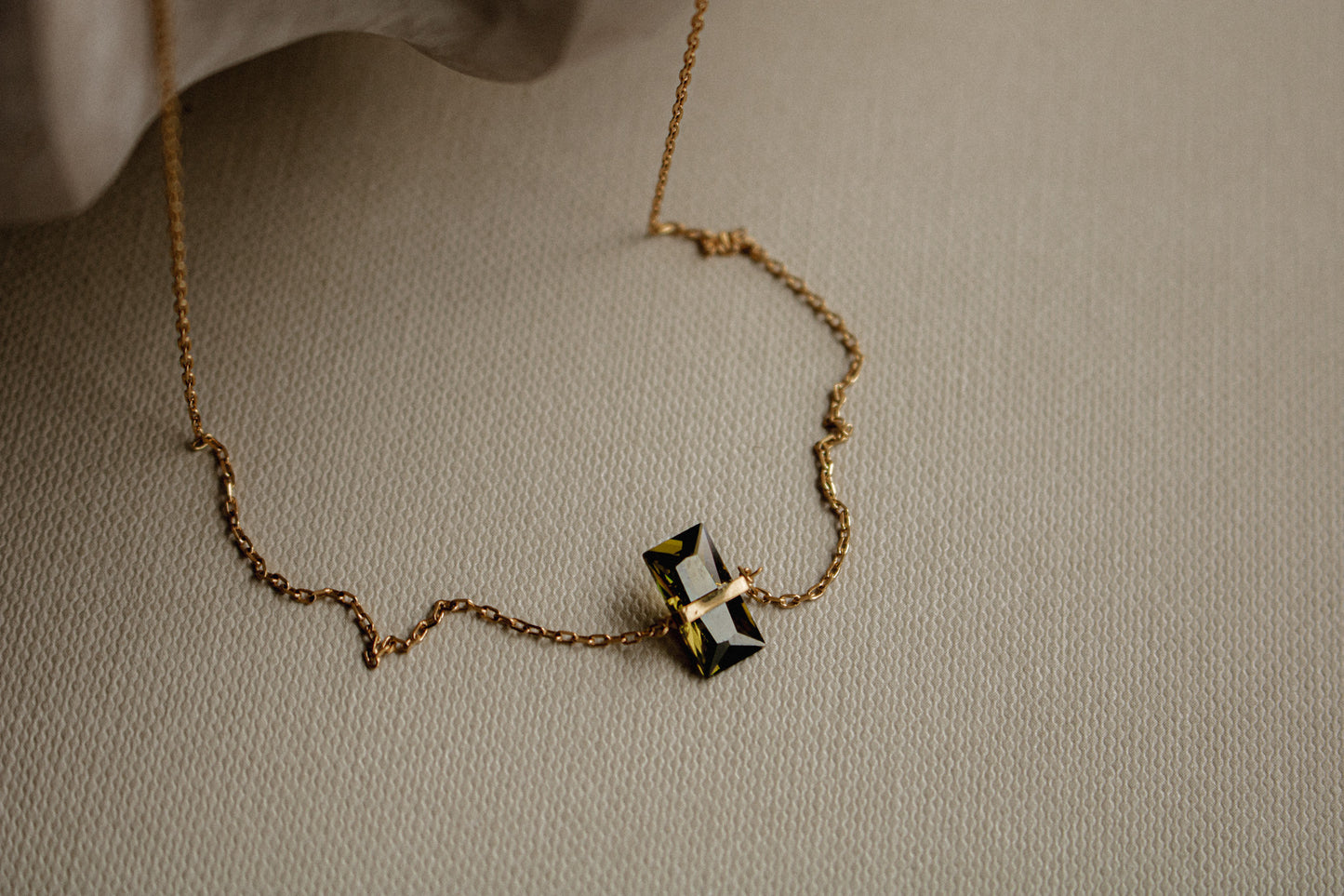 leona necklace