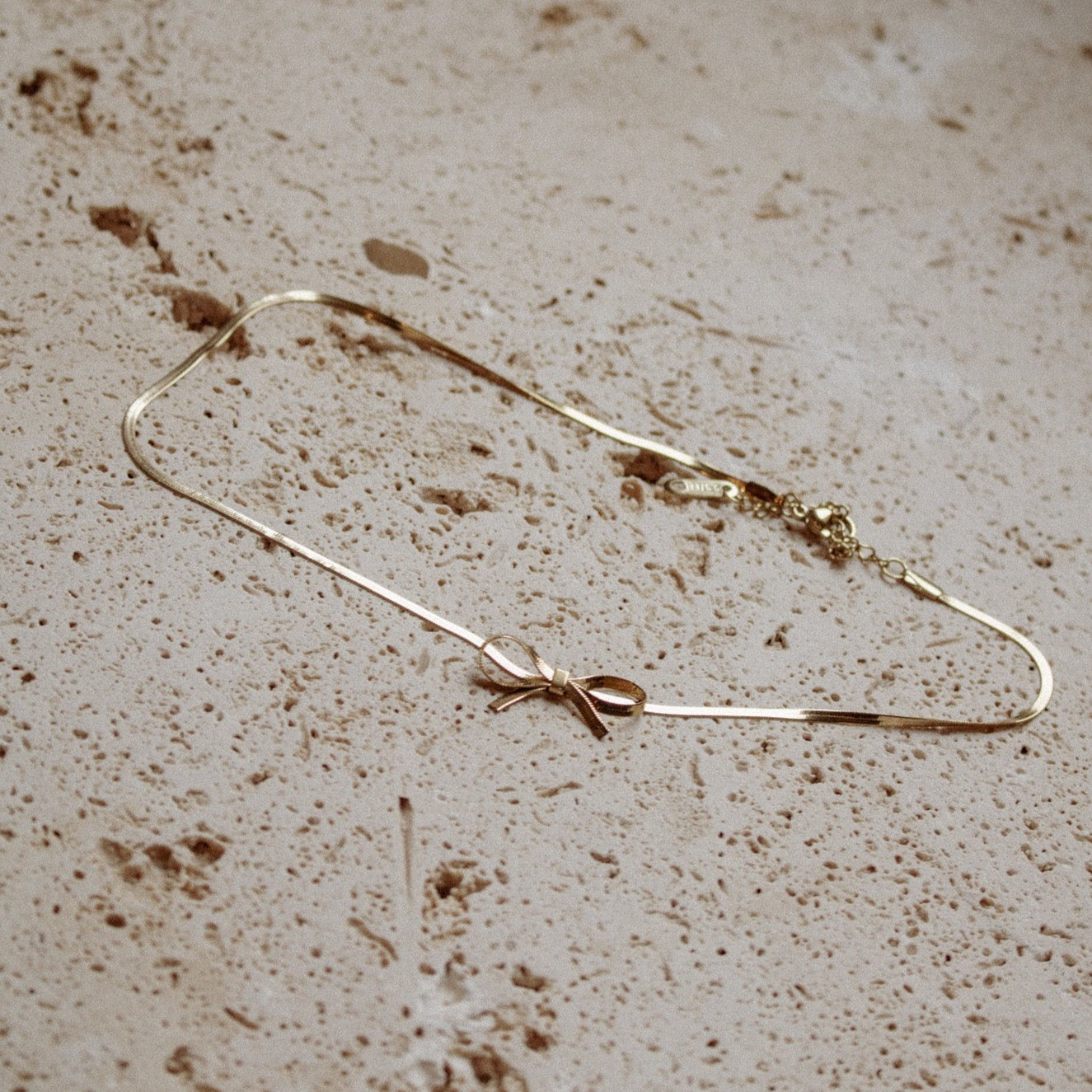bow necklace
