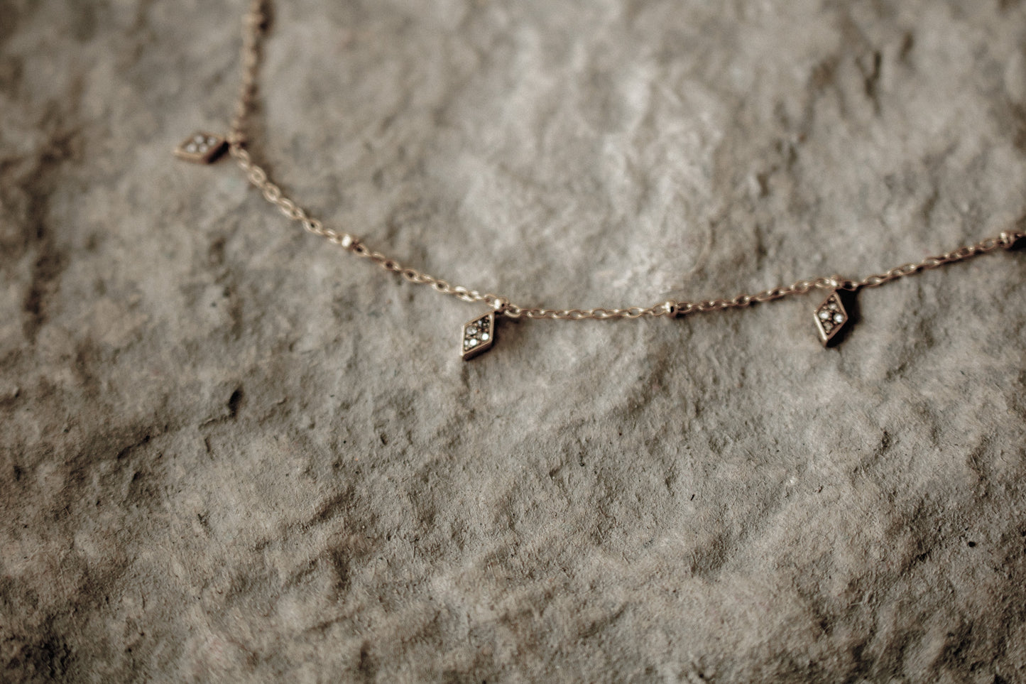 dot necklace